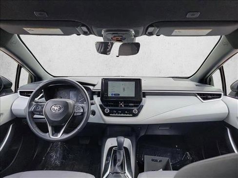 Used 2025 Toyota Corolla SE image 17