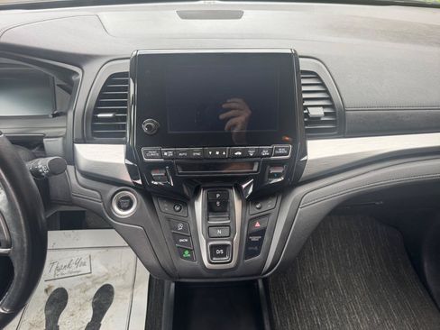 Used 2023 Honda Odyssey EX-L image 9