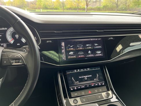Used 2021 Audi Q8 Premium Plus w/ Premium Plus Package image 18