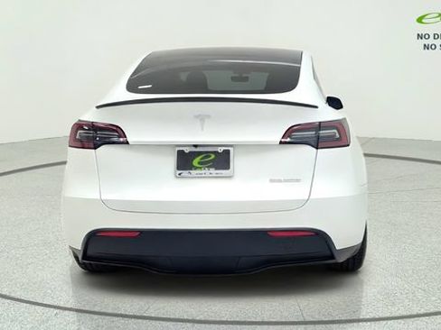 Used 2023 Tesla Model Y Performance AWD/4WD image 7
