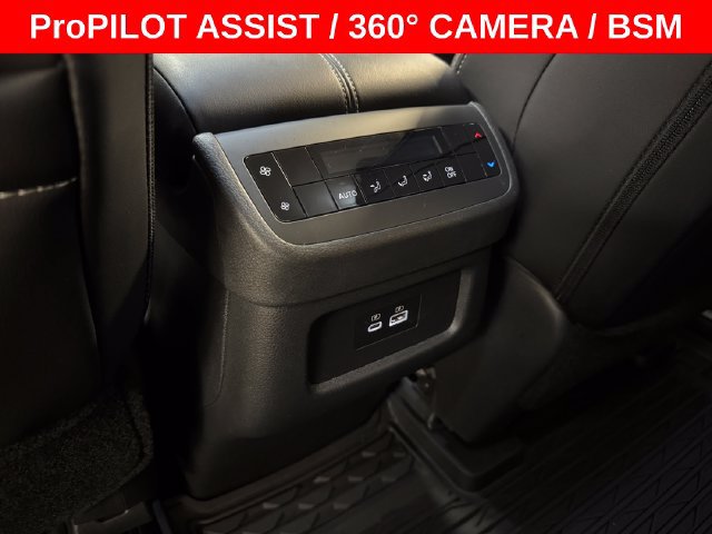 Used 2025 Nissan Pathfinder SL w/ Cargo Package FWD image 21