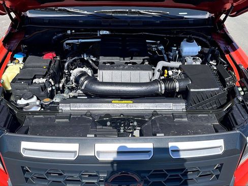 Used 2025 Nissan Frontier PRO-4X AWD/4WD image 31