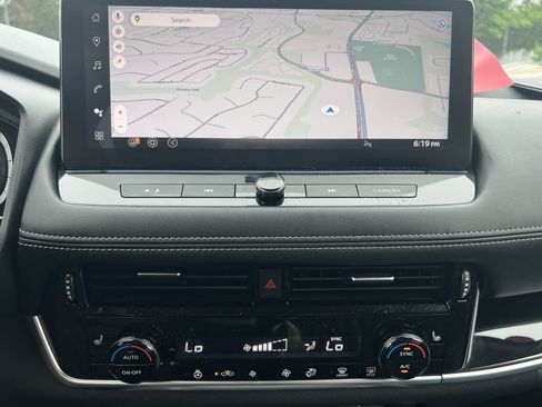 Certified 2026 Nissan Rogue SL AWD/4WD image 3
