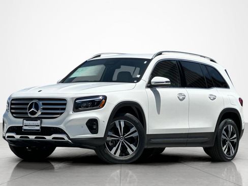 New 2025 Mercedes-Benz GLB 250 4MATIC image 1