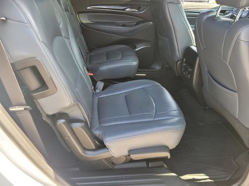Used 2022 Buick Enclave Premium FWD image 12