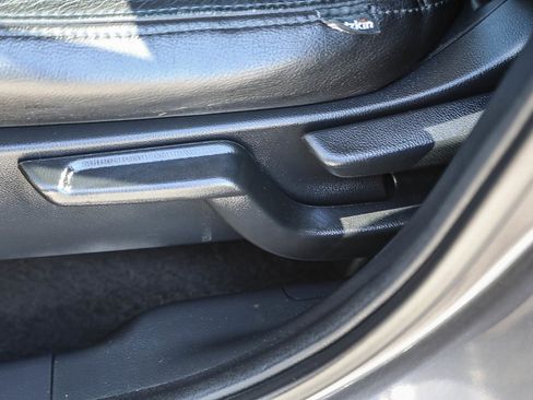 Used 2018 Honda HR-V EX image 19