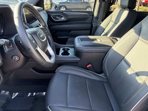 Certified 2024 GMC Yukon XL SLT w/ SLT Luxury Package image 14