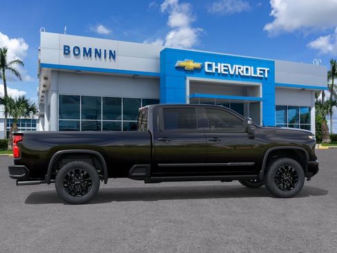 New 2026 Chevrolet Silverado 2500 High Country w/ High Country Premium Package AWD/4WD image 6