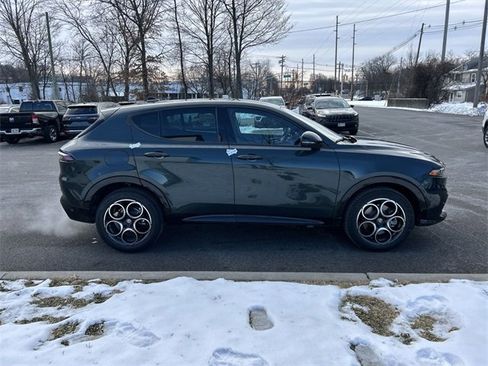 New 2026 Alfa Romeo Tonale image 9