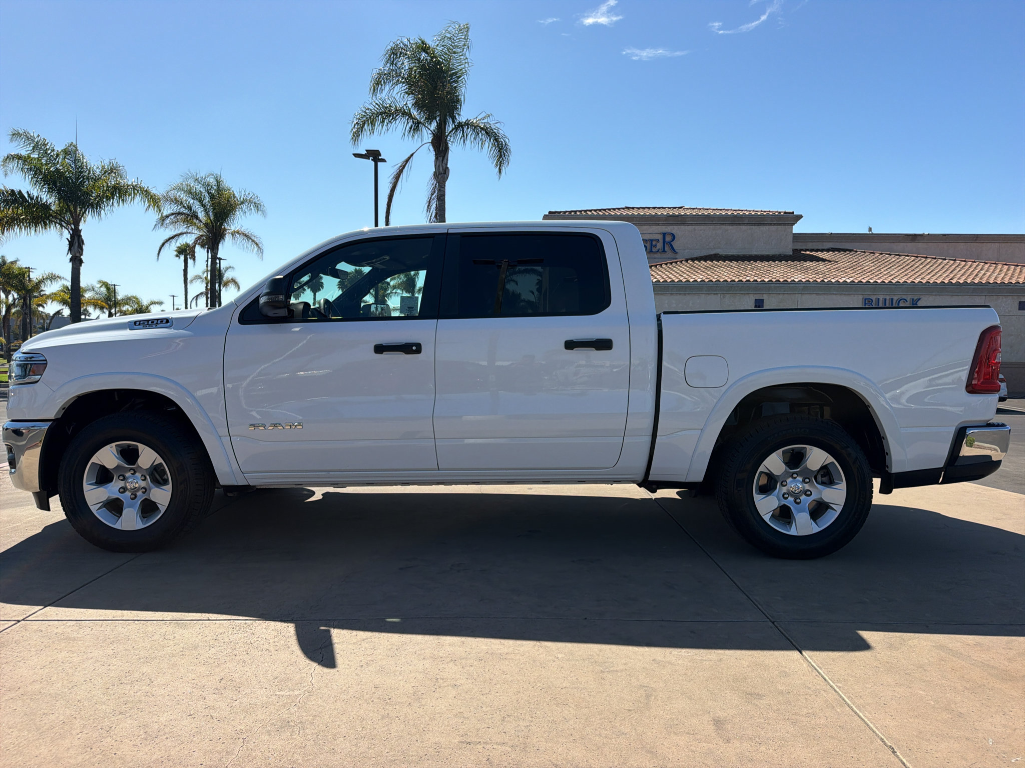 Used 2025 RAM 1500 Big Horn AWD/4WD image 8