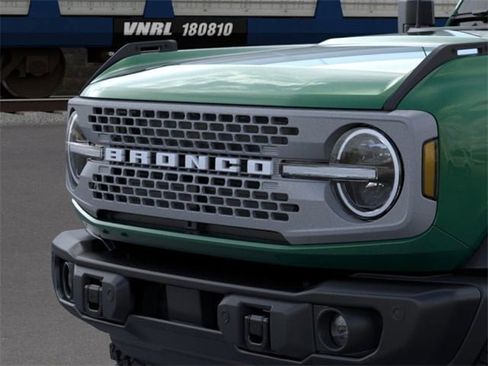 New 2025 Ford Bronco Badlands image 19