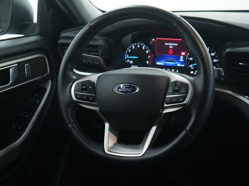 Used 2022 Ford Explorer XLT w/ Class IV Trailer Tow Package image 16