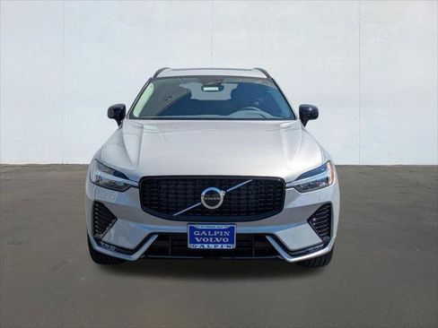 New 2025 Volvo XC60 B5 Core w/ Protection Package Premier AWD/4WD image 5