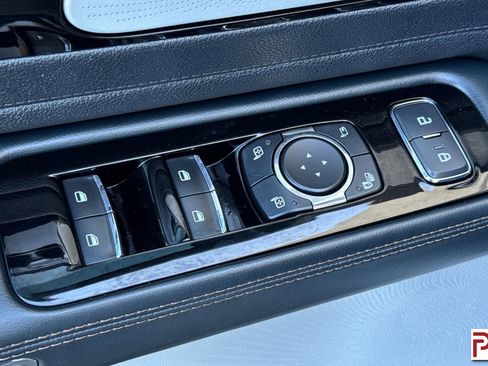 Used 2025 Lincoln Aviator Reserve w/ Equipment Group 201A AWD/4WD image 13