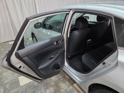 Used 2019 Nissan Sentra S image 12