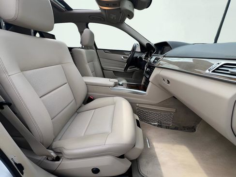 Used 2014 Mercedes-Benz E 350 Sedan image 29