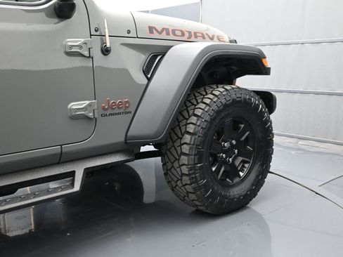 Used 2020 Jeep Gladiator Mojave w/ Trailer Tow Package AWD/4WD image 46