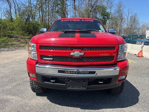 Used 2011 Chevrolet Silverado 1500 LT w/ Interior Plus Package AWD/4WD image 6