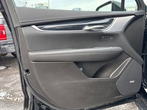 Used 2025 Cadillac XT5 Premium Luxury image 14