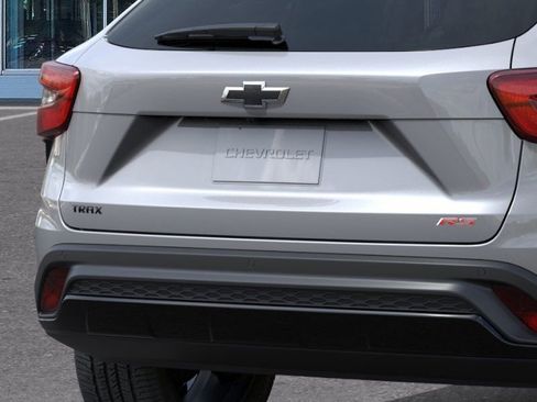 New 2026 Chevrolet Trax RS w/ Sunroof Package FWD image 14