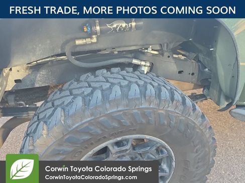 Used 2022 Toyota Tacoma TRD Off-Road w/ Technology Package AWD/4WD image 11