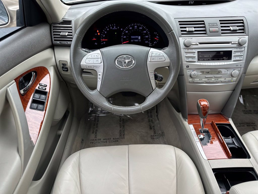 Used 2011 Toyota Camry XLE FWD image 28