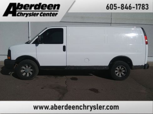 Used 2009 Chevrolet Express 2500 image 1