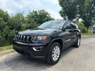 Used 2021 Jeep Grand Cherokee Laredo AWD/4WD video 3