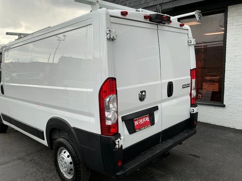 Used 2023 RAM ProMaster 2500 w/ Convenience Group FWD image 28