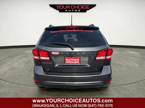 Used 2018 Dodge Journey SXT image 4