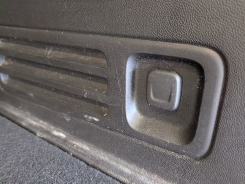 Used 2022 Chevrolet Traverse LT AWD/4WD image 34