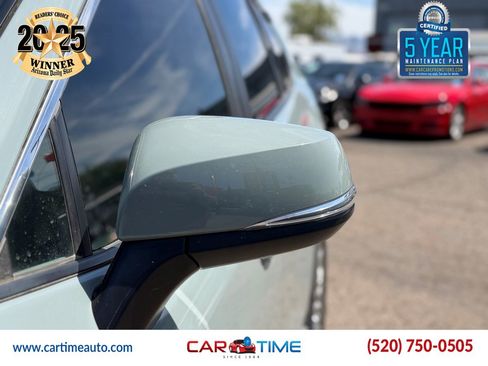 Used 2019 Toyota RAV4 XLE Premium w/ Carpet Mat Package FWD image 10