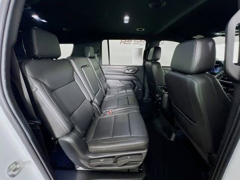 Used 2022 Chevrolet Suburban LT AWD/4WD image 44