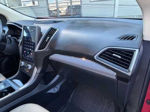 Used 2021 Ford Edge SEL w/ Convenience Package image 19