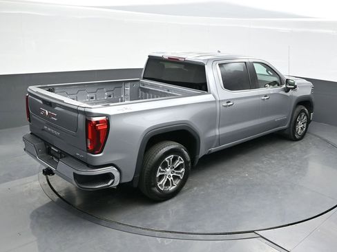 Used 2025 GMC Sierra 1500 SLT AWD/4WD image 40