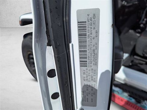 Used 2020 Jeep Wrangler Rubicon w/ Steel Bumper Group image 23