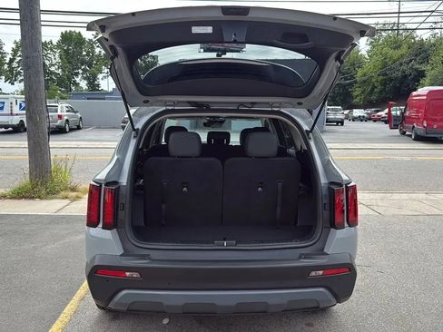 Used 2022 Kia Sorento S w/ Panoramic Sunroof Package image 27