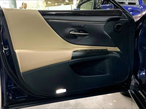 Used 2019 Lexus ES 350 w/ Accessory Package FWD image 20
