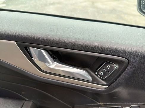 Certified 2021 Ford Escape SE image 22