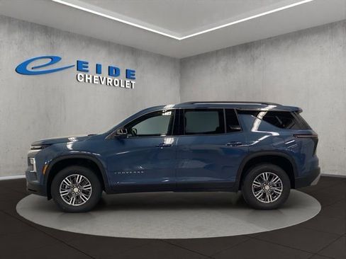 New 2026 Chevrolet Traverse LT w/ Driver Confidence Package AWD/4WD image 8