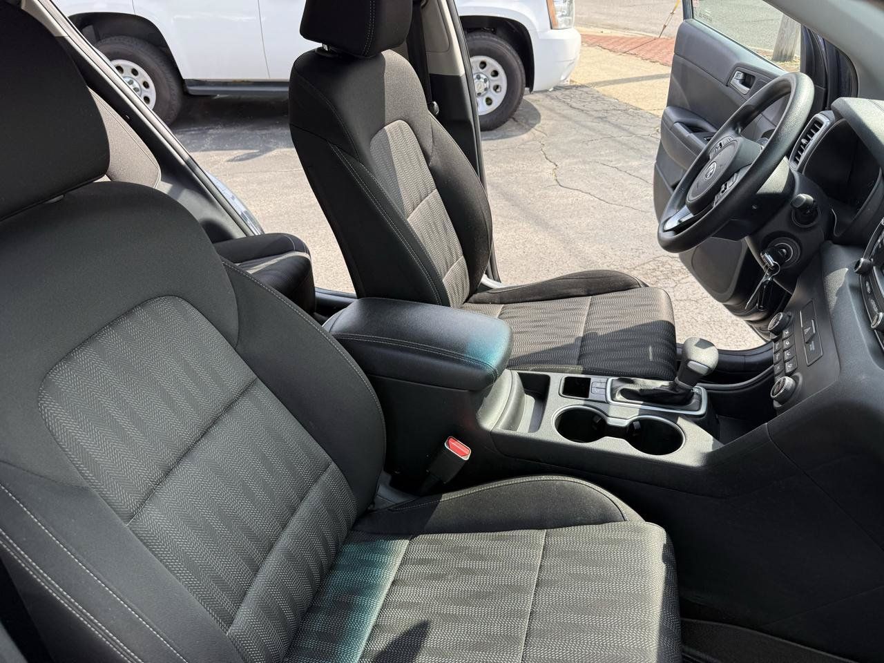 Used 2019 Kia Sportage LX FWD image 23