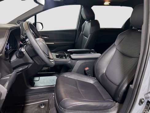 Used 2023 Toyota Sienna XLE Woodland Edition AWD/4WD image 20