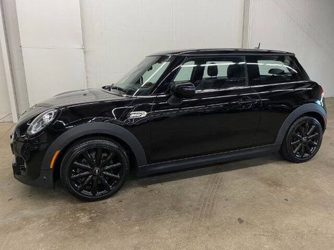 Used 2020 MINI Cooper S w/ Driver Assistance Package image 1