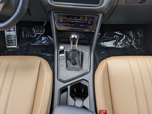 Used 2024 Volkswagen Tiguan SE R-Line FWD image 21