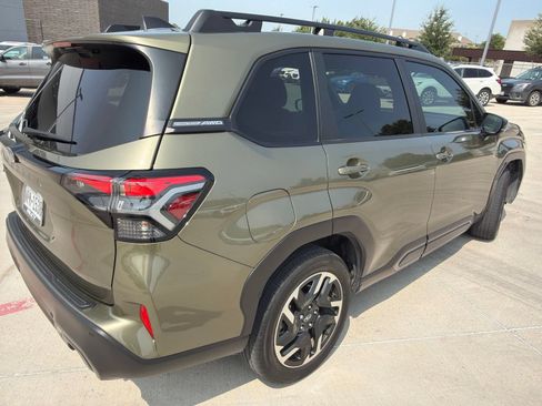 Used 2025 Subaru Forester Limited w/ Popular Package #1 AWD/4WD image 5