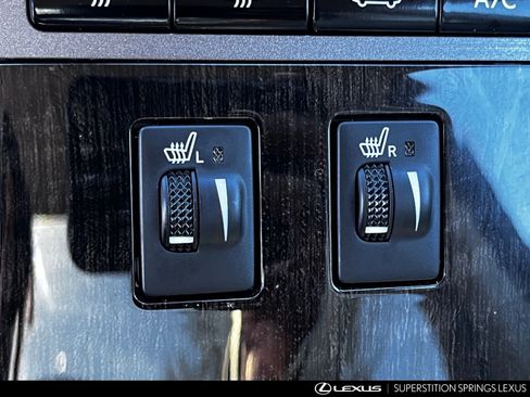 Used 2015 Toyota Venza Limited image 18