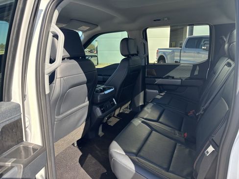 Used 2023 Ford F150 Lariat w/ Trailer Tow Package image 11