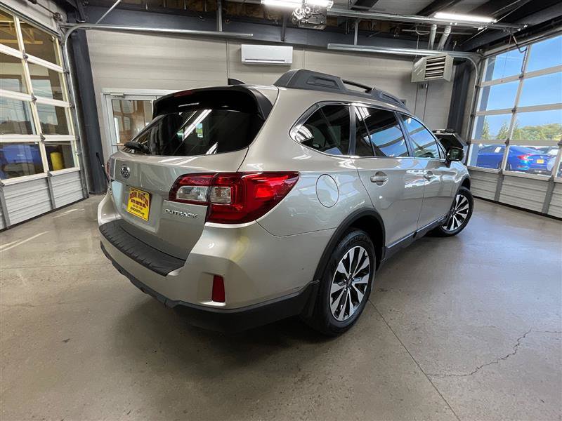 Used 2016 Subaru Outback 2.5i Limited AWD/4WD image 5