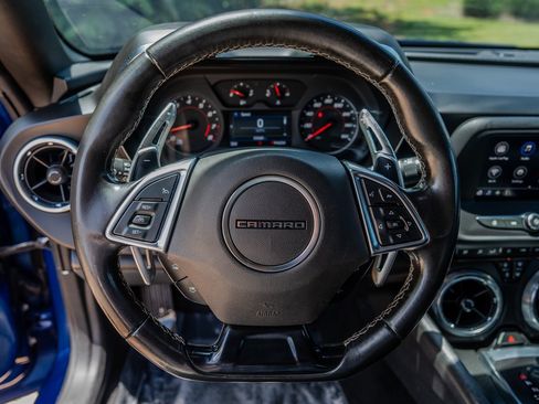 Used 2020 Chevrolet Camaro LT RWD image 15
