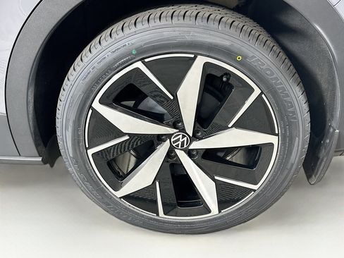 Used 2023 Volkswagen ID.4 Pro S AWD/4WD image 11